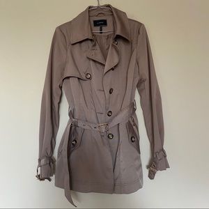 Le Chateau trench coat